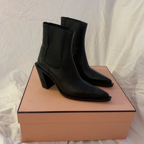 Acne Studios Pointed Toe Chelsea Boots - Picture 7 of 7